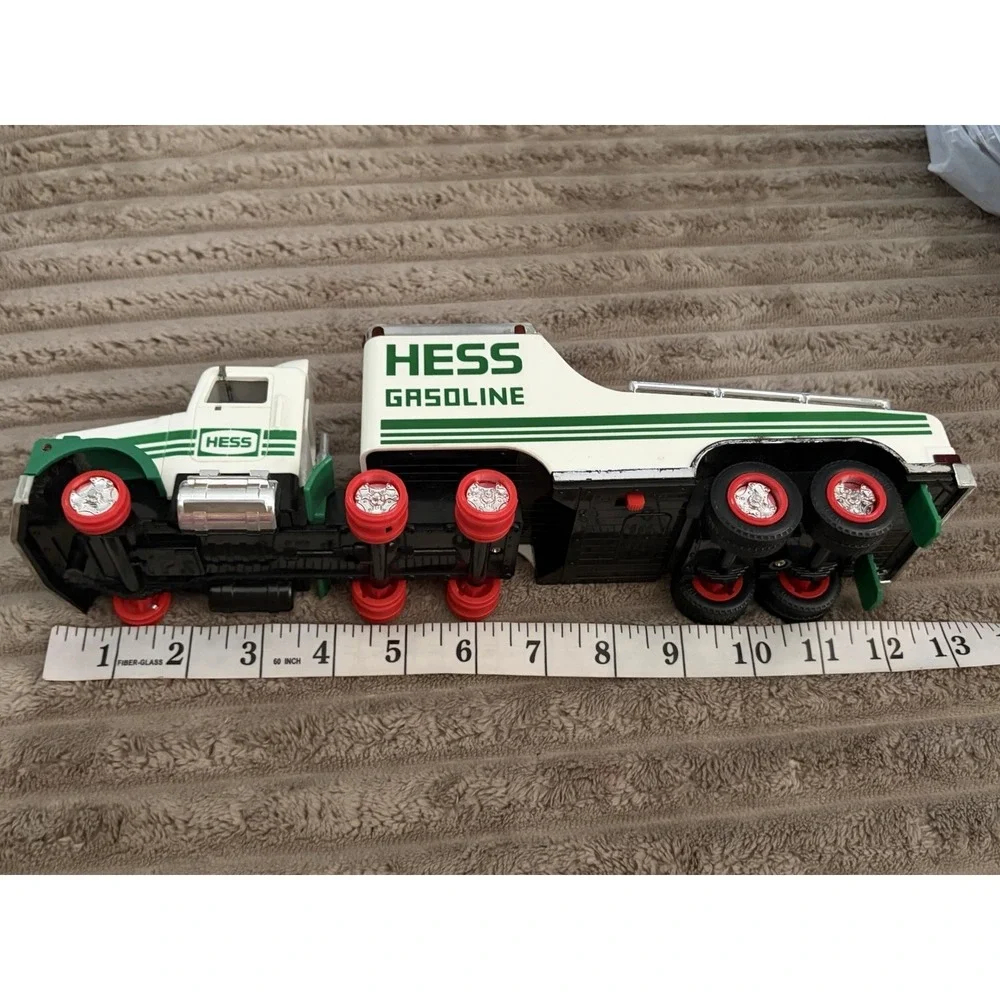Hess Toy Truck 1991 White Green Red Gas & Oil Theme